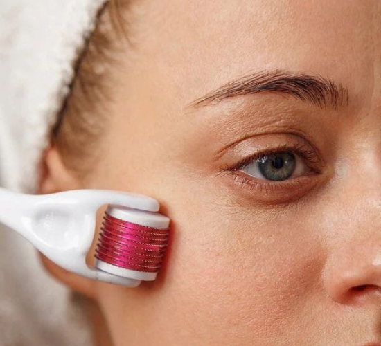 Demonstrating the usage of derma rollers for acne scars, wrinkles, and skin rejuvenation. 3-in-1 microneedling roller available in UAE & KSA with free delivery in UAE.